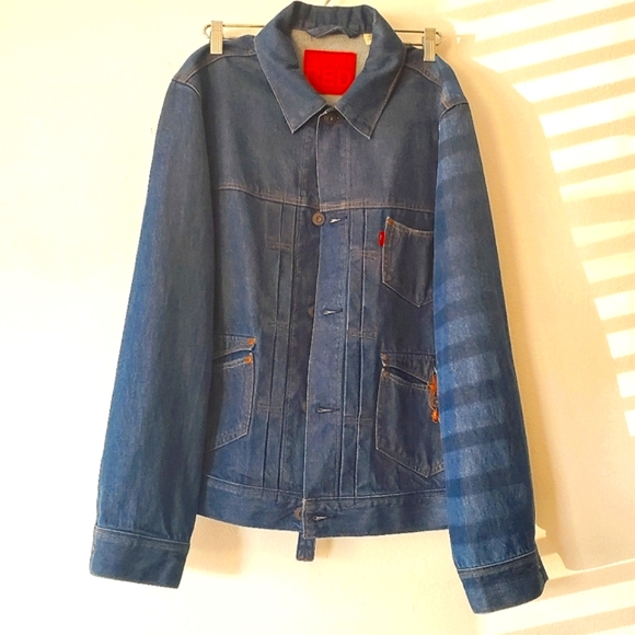 SOLD - NWOT! Levi's RED RARE Denin Jean Jacket - Picture 1 of 11